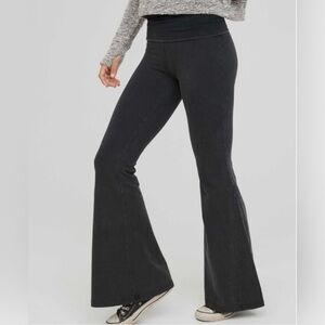OFFLINE by Aerie Black Flare Yoga Pants | Size S